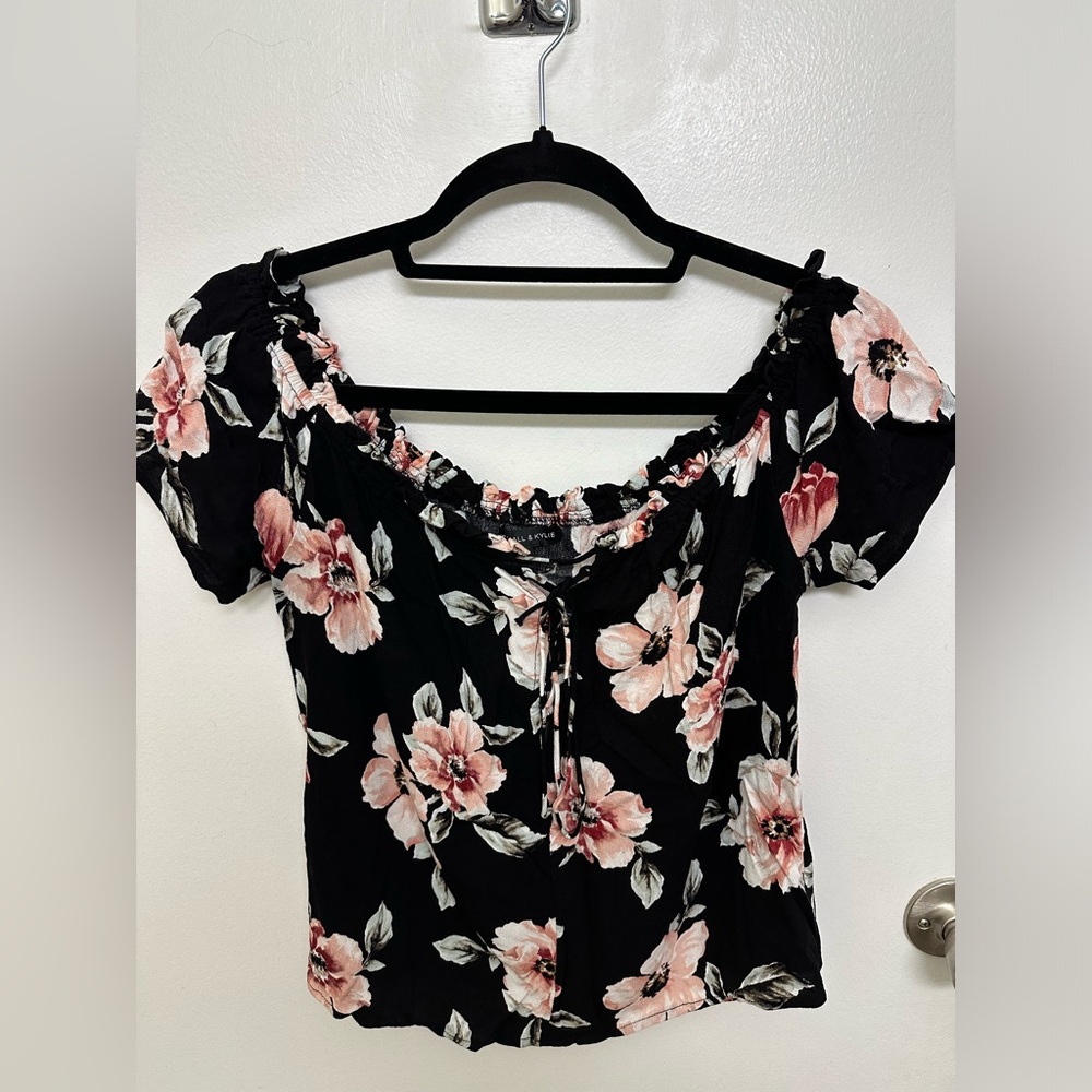Kendall & Kylie Floral Off Shoulder Blouse, Size M